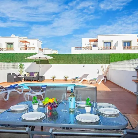 Playa Blanca Sleeps 6 Pool Air Con Wifi * Playa Blanca (Lanzarote)