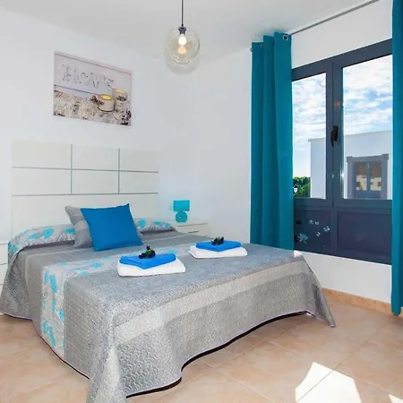 Playa Blanca Sleeps 6 Pool Air Con Wifi *